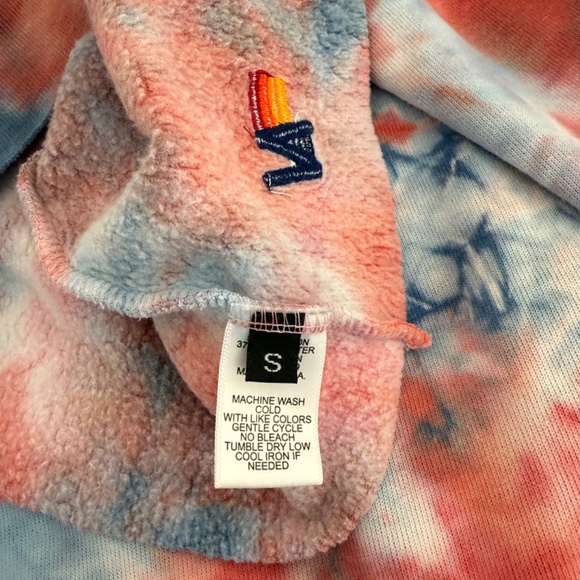 Aviator Nation Light Blue & Red Tie Dye Pullover Sweatshirt & Jogger Set - Picture 9 of 13